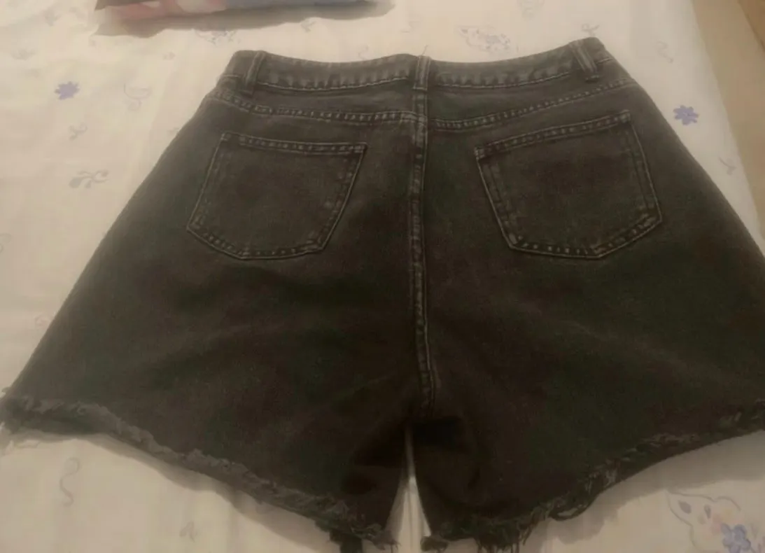 Pantalón vaquero corto gris oscuro, foto 2
