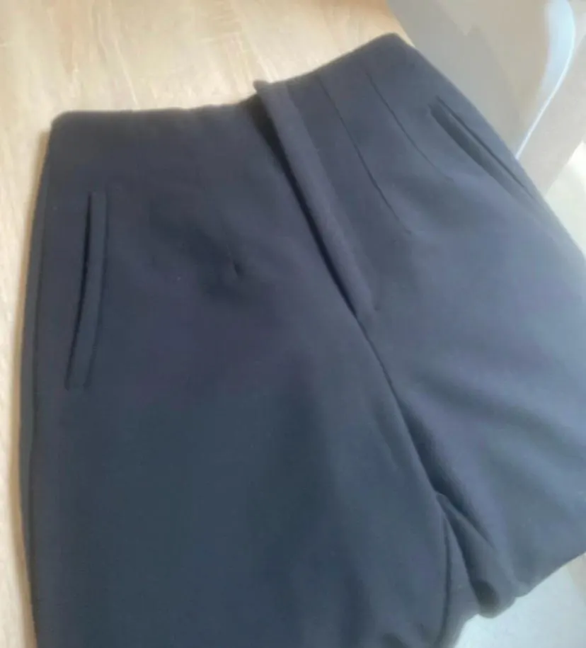 Pantalón negro de vestir