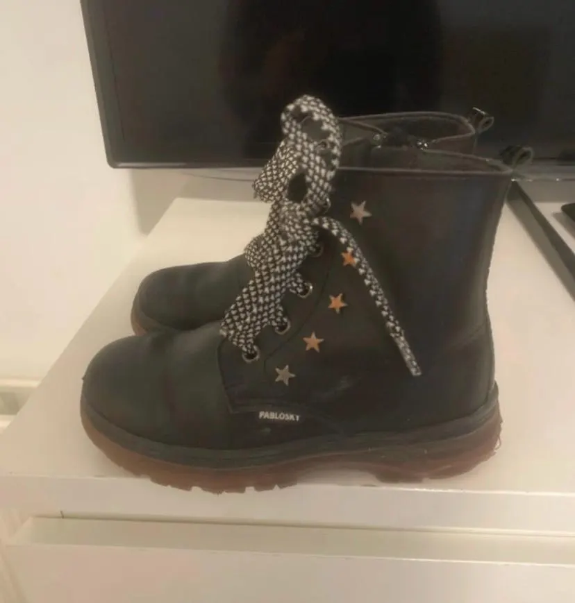 Botas de niña con estrellas