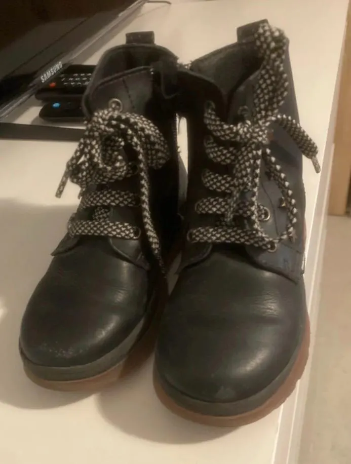 Botas de niña con estrellas, foto 2